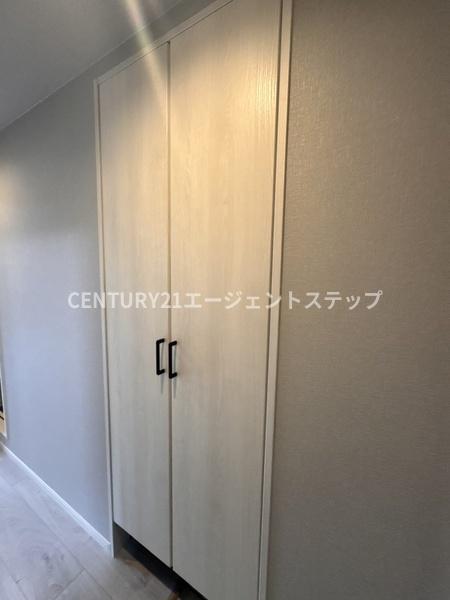 　玄関　シューズボックス