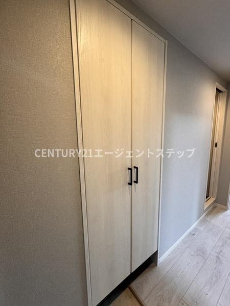 　玄関　シューズボックス