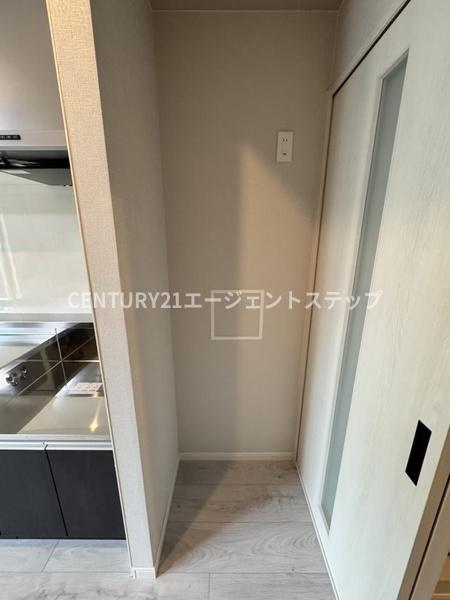 　キッチン　冷蔵庫置き場
