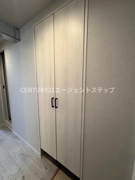 　玄関　シューズボックス