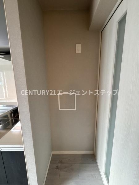 　キッチン　冷蔵庫置き場