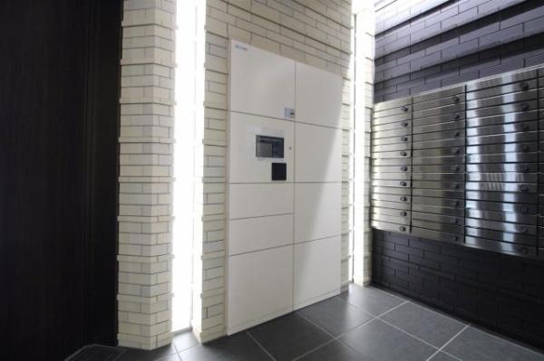 　エントランス　宅配ボックス