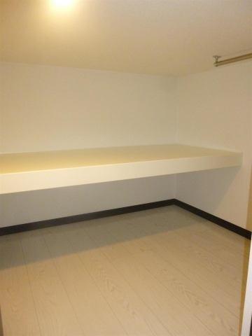 グランドアーク神宮東　収納　ウォークインクローゼット