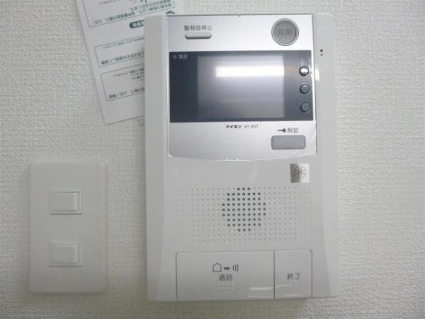 グランドアーク神宮東　セキュリティ　TVインターホン