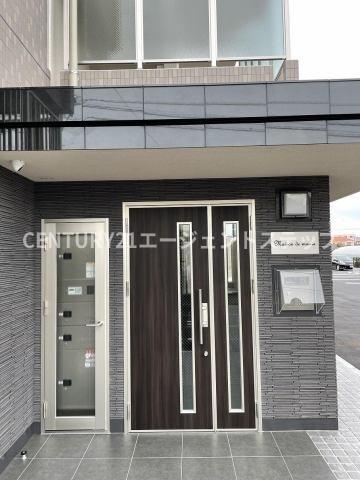 Maison de mauve エントランス  Maison de mauve エントランス