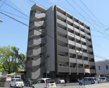 ヴィスコンティ　駐車場　