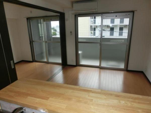 ヴィスコンティ　洋室　