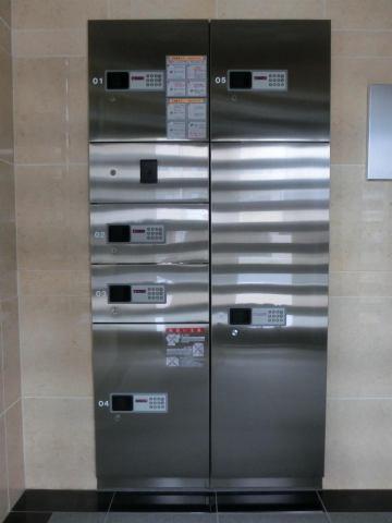 　エントランス　宅配ボックス