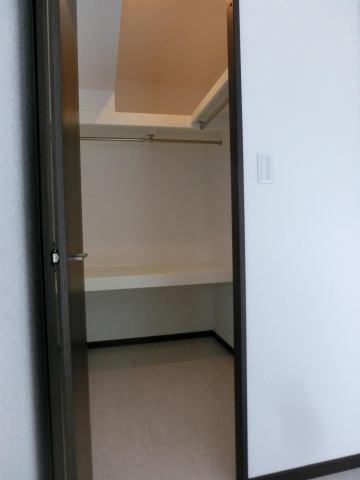 　収納　ウォークインクローゼット