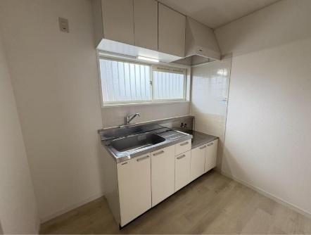 レジデンス和知川原Ｃ棟　キッチン　