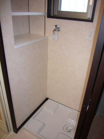 ヴィラ 洗面台・洗面所 室内洗濯機置場 ヴィラ 洗面台・洗面所 室内洗濯機置場