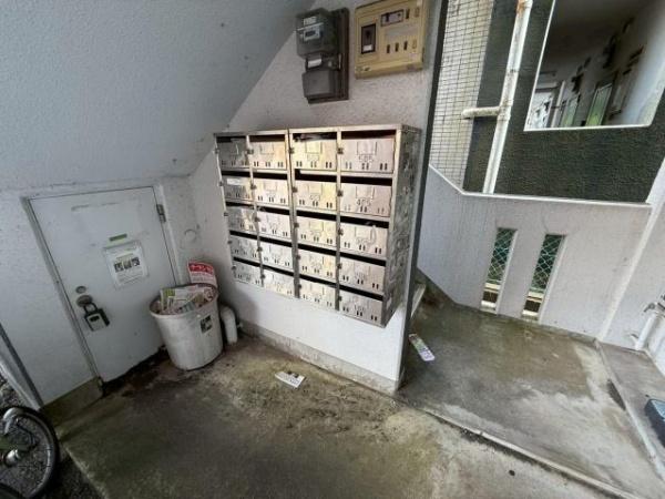 コーポレジェンド エントランス 集合ポスト コーポレジェンド エントランス 集合ポスト