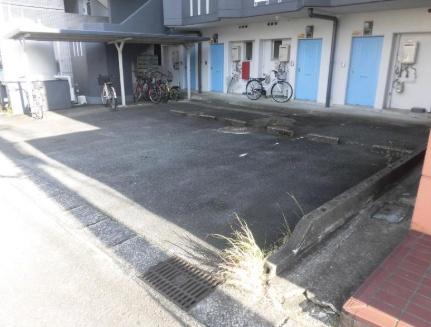 コーポレジェンド 駐車場 コーポレジェンド 駐車場