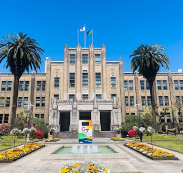 　宮崎県庁（役所）／1977m　