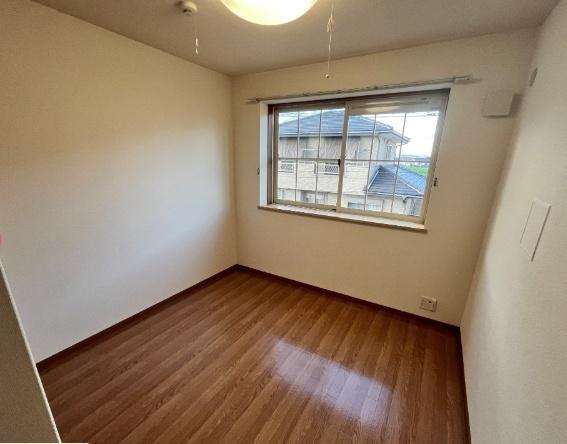 エミールシャラン２　洋室　