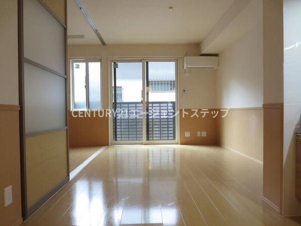 ガーデンフラッツ丸山　リビング　