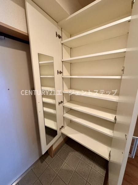 　収納　シューズボックス