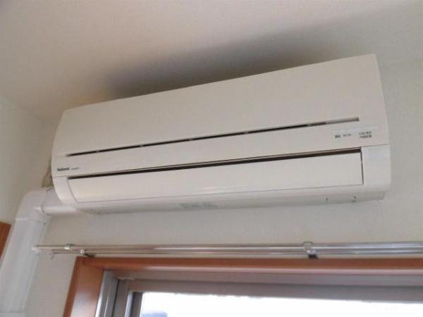 　リビング　エアコン