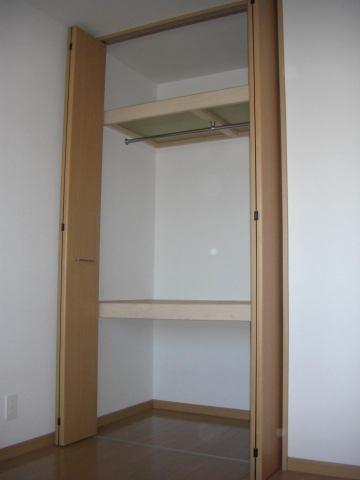 テル・パーク　収納　