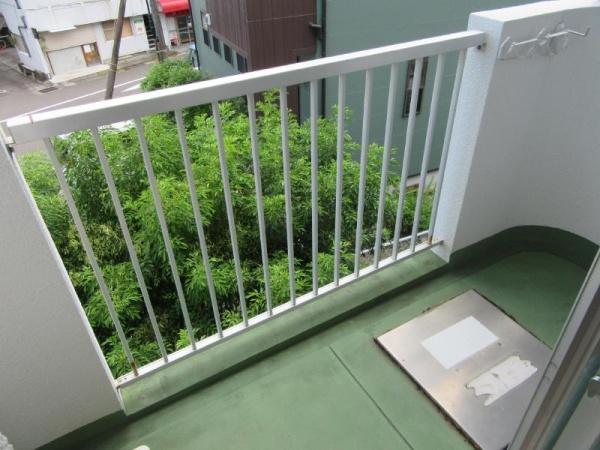 　バルコニー　