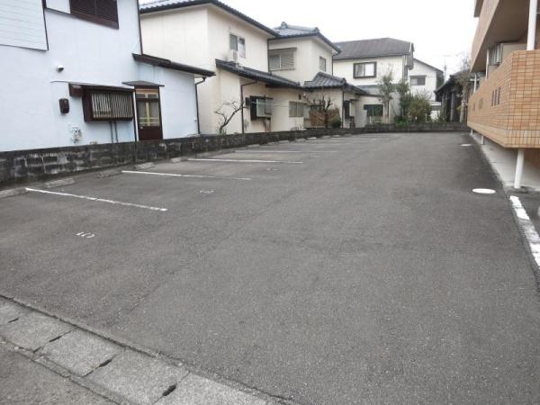 グローリィ大塚 駐車場 グローリィ大塚 駐車場