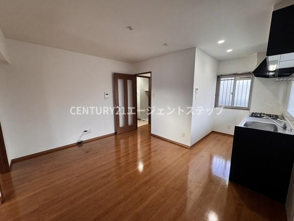 TSグランデ恒久中央　リビング　