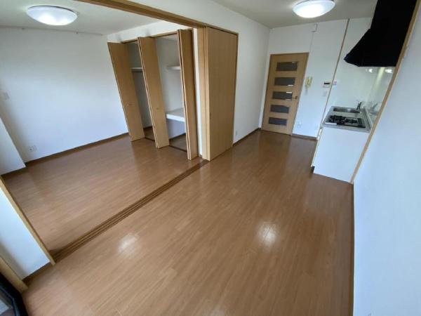 ロイヤル末広　リビング　