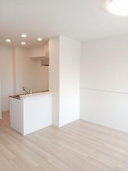 ハリーズコートＣ　リビング　