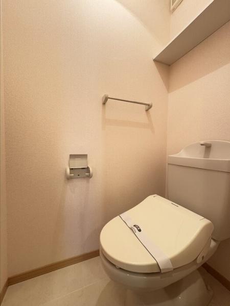 ルミエール神宮 2棟　トイレ　