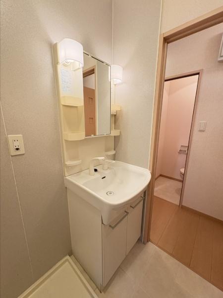 ルミエール神宮 2棟　洗面台・洗面所　