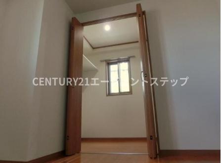 レジデンス和知川原A棟　収納　ウォークインクローゼット