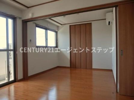 レジデンス和知川原A棟　洋室　