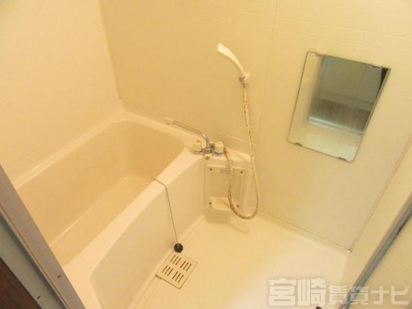 ビュークレイン1　バス　