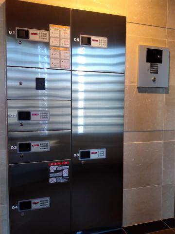 　エントランス　宅配ボックス