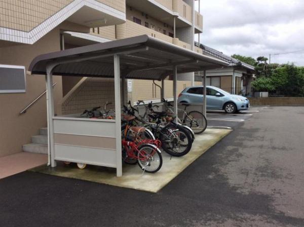 　駐車場　駐輪場