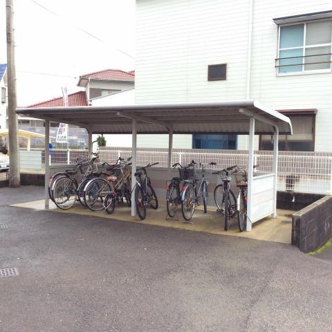 アンシャンテ・N　駐車場　駐輪場