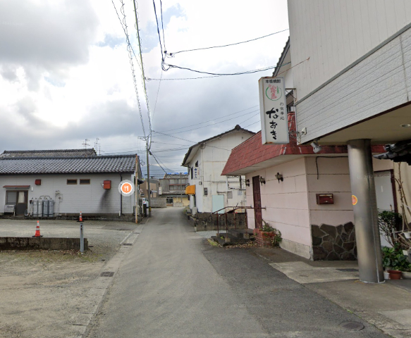 　現地含む前面道路