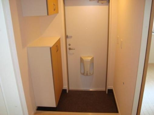 フォレスト本郷 玄関  フォレスト本郷 玄関