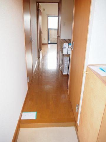フラワーイーストハイツ　玄関　