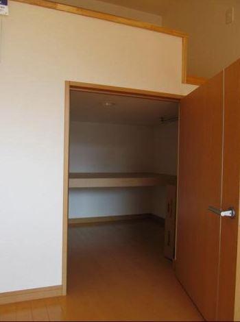 ラ・フォーレ清水　収納　