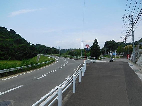 　前面道路含む現地写真　