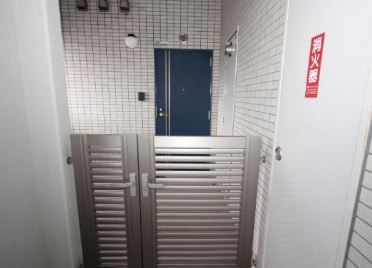 グランド新城　玄関　