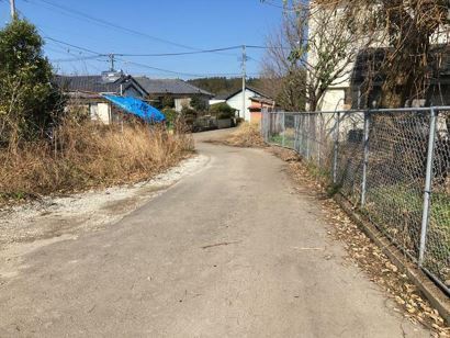 　前面道路含む現地写真　