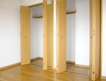 デュアルカーサ横町　収納　