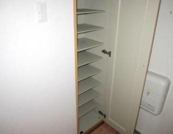 デュアルカーサ横町　収納　