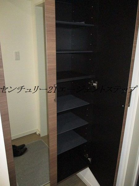 　エントランス　シューズボックス