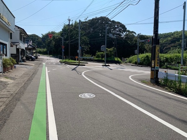 　前面道路含む現地写真　