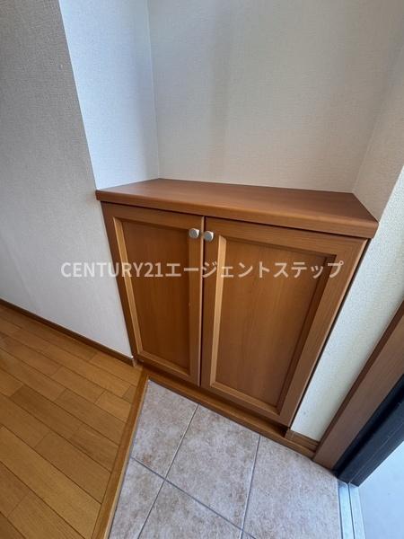 アンソレイエA　玄関　