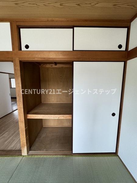冨田コーポ　収納　押し入れ