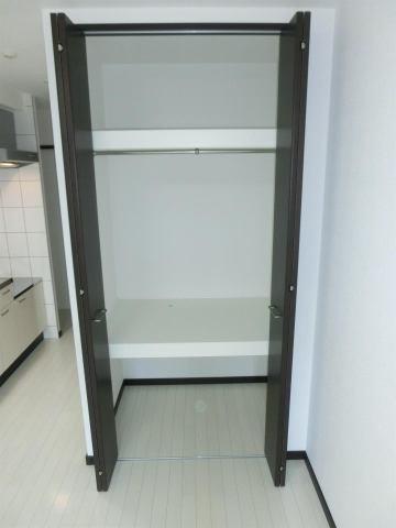 エトワール千草町　収納　